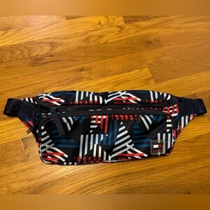 Tommy Hilfiger belt bag.  13*2*7.  
2 zipper pockets